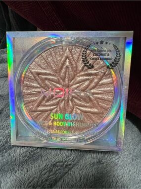Moira Sun Glow Face and Body Highlighter in the color Rose Petals
